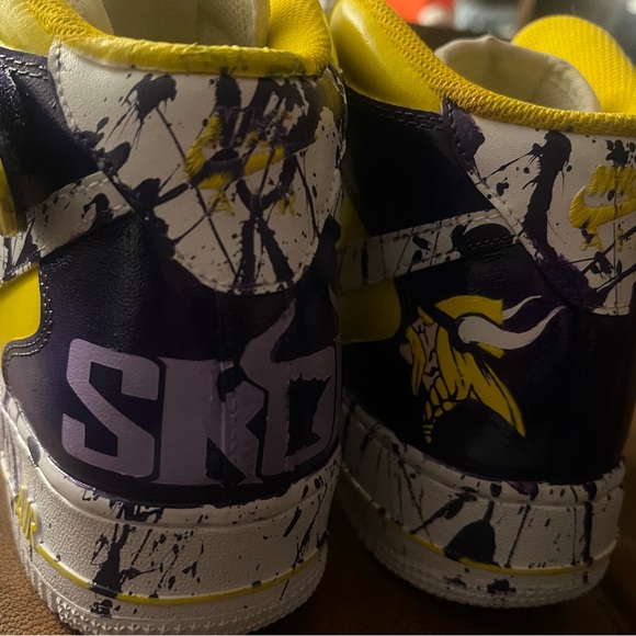 CUSTOM HAND PAINTED “ SKOL AF1s “ sneakers Men’s 9.5 - Picture 3 of 13